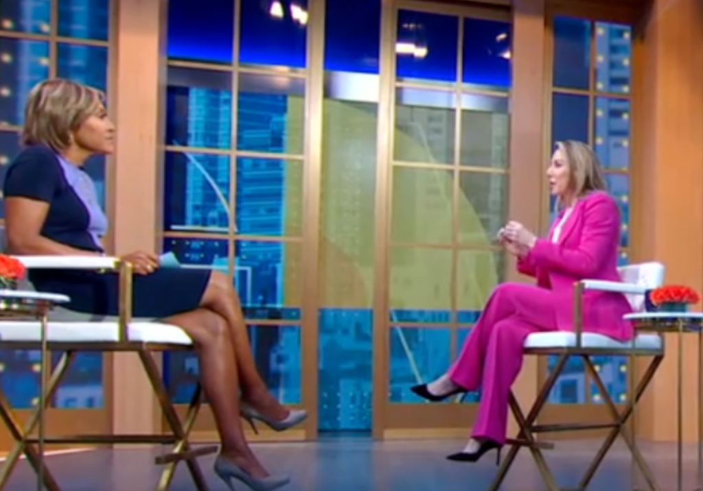 Robin Roberts and Laura Gassner Otting on set at Good Morning America